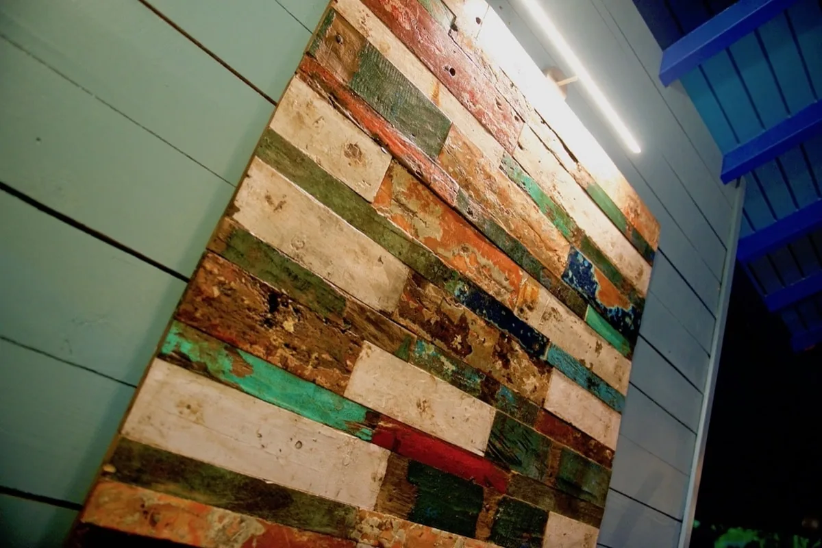 Décor en bois coloré de Guadeloupe